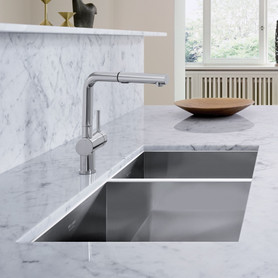 515821 18-In X 33-In Double-Basin Undermount Residential Kitchen Sink in Stainless Steel