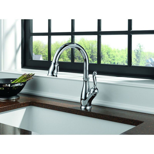 Delta 9178-DST Single Handle Pull-Down Kitchen Faucet in Polished Chrome Delta 9178-DST Single Handle Pull-Down Kitchen Faucet in Polished Chrome