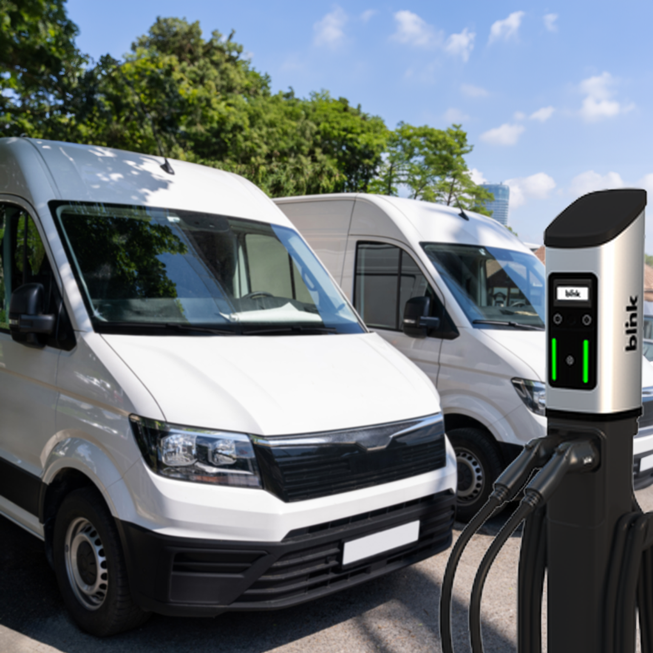 With a dual-port design, the Blink Series 7 allows two vehicles to charge simultaneously on the Universal J1772 plugs