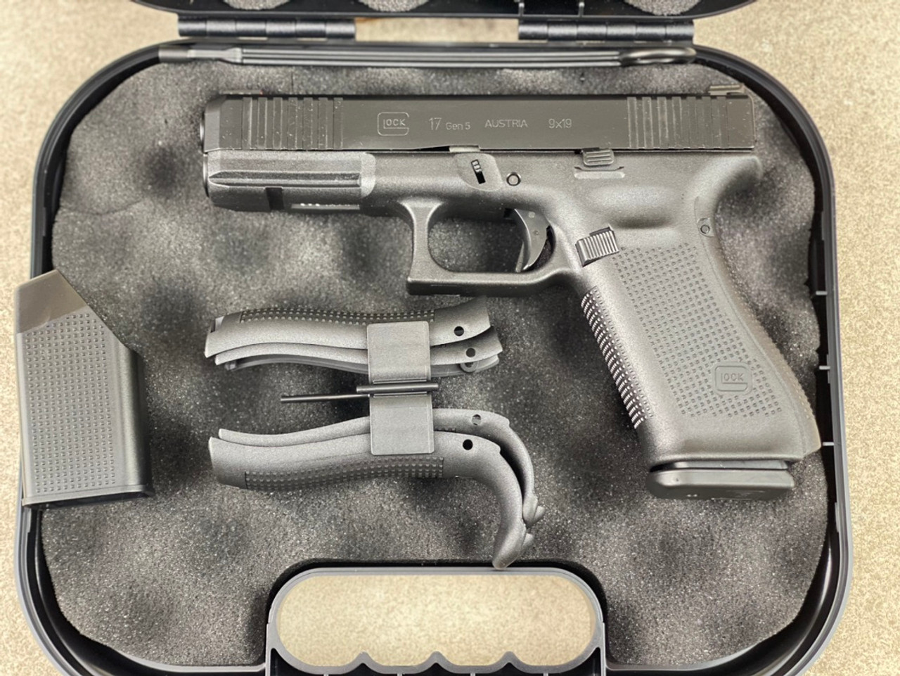 PD Trade, Glock 17 Gen5 MOS, 9mm, Bold Night Sights