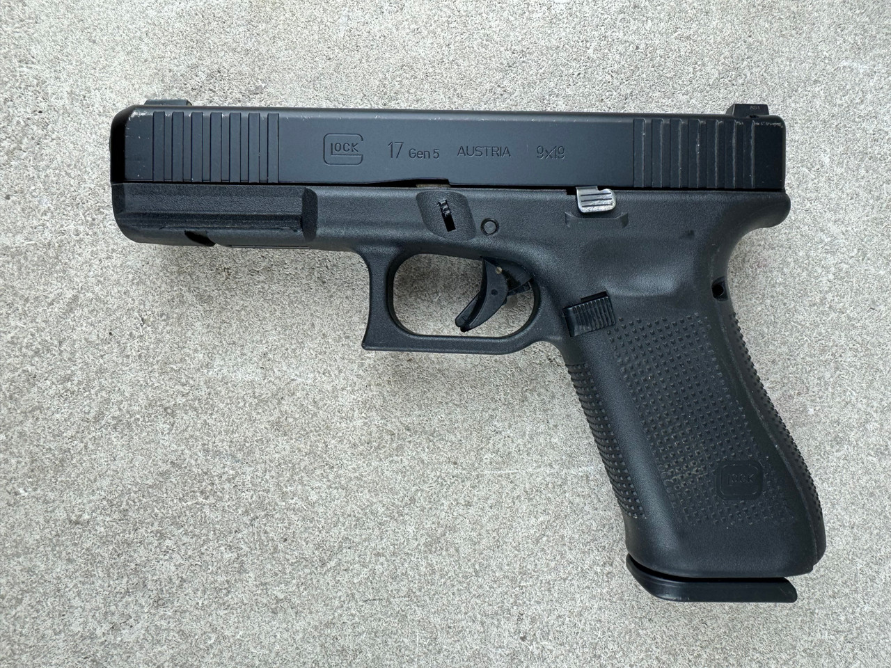 PD Trade | Glock 17 Gen5 | 9mm | Coral Gables | Night Sights