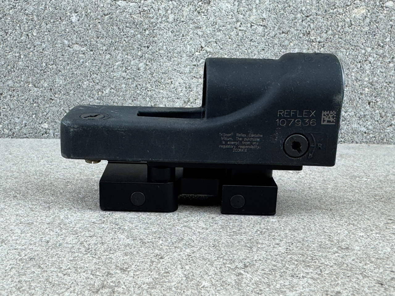 PD Trade | Trijicon Reflex RX01NSN | 4 MOA Amber Dot | Thumbscrew