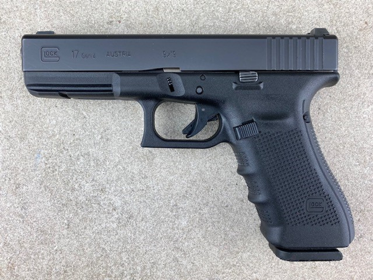 Glock 17 Gen4 9mm Police Trade-In Pistols with Night Sights and TLR-1 Light  (Fair Condition)