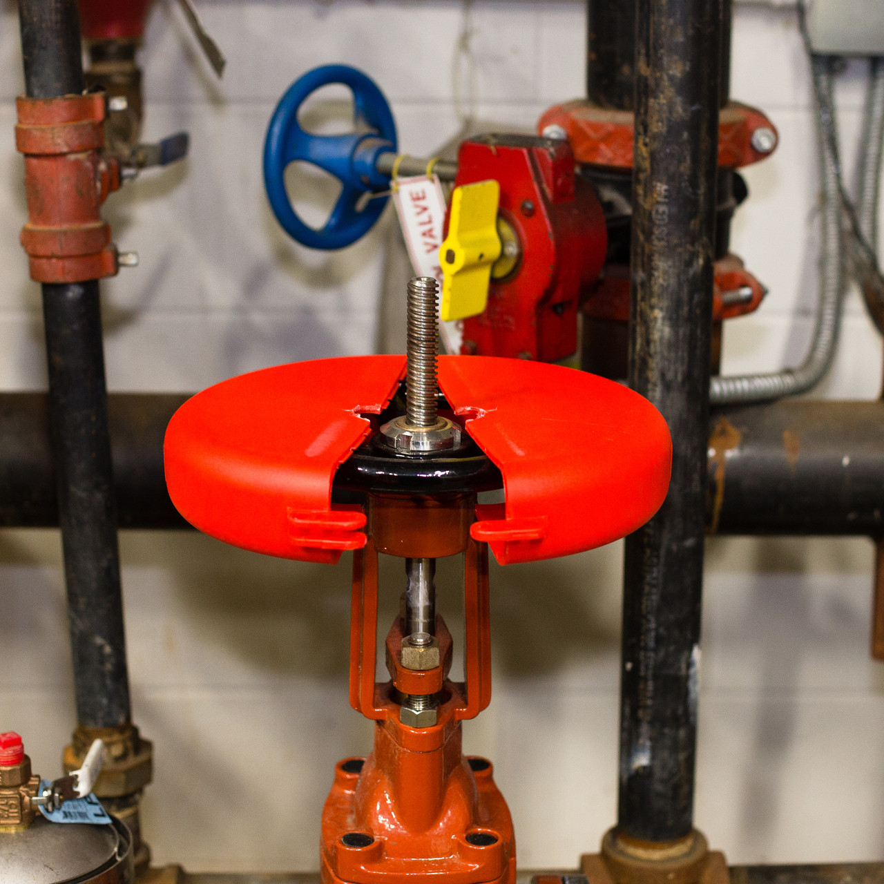 Gate Valve Lockout, 6.5 - 10 IN Wheel