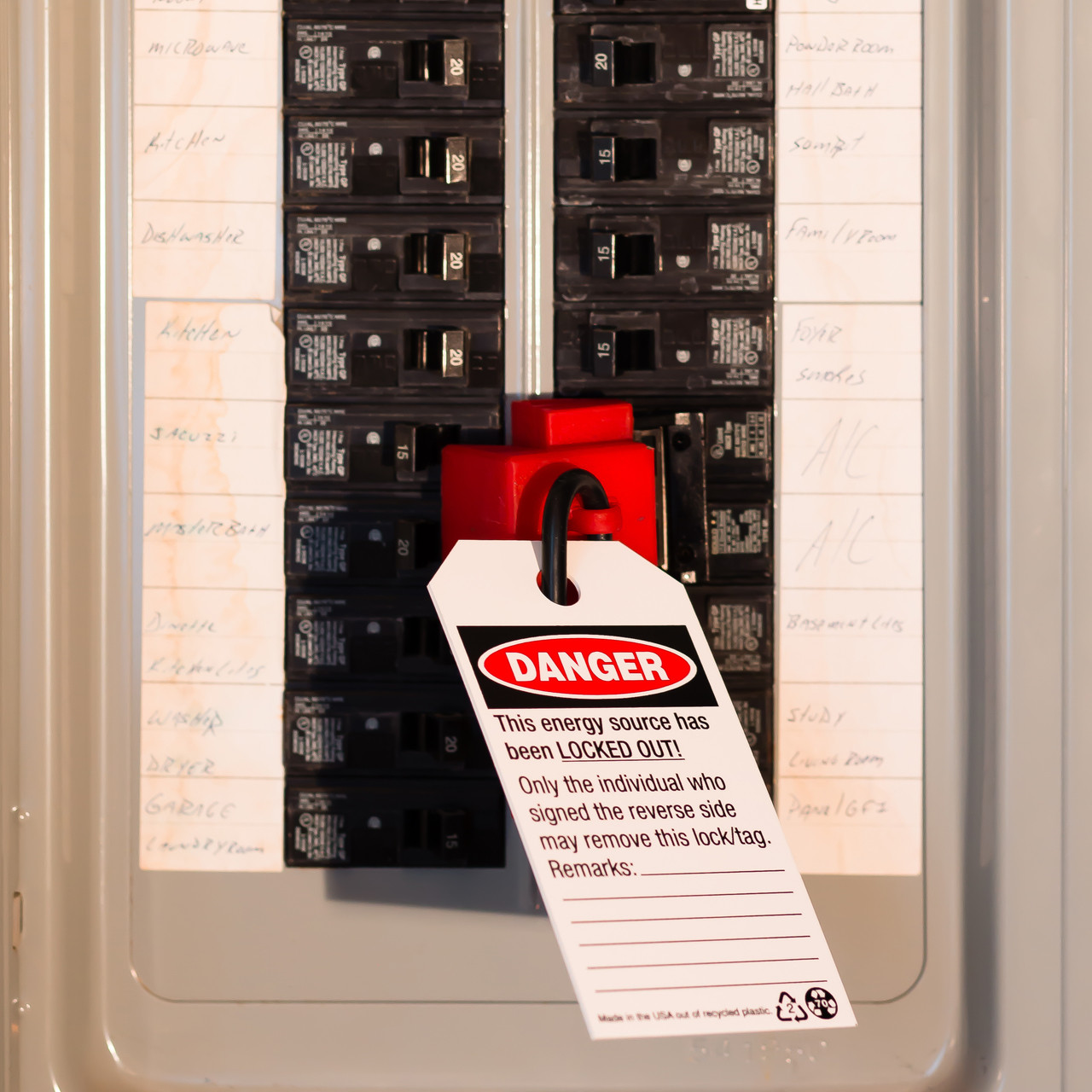 480/600V Circuit Breaker Lockout, Clamp-on - LOTO
