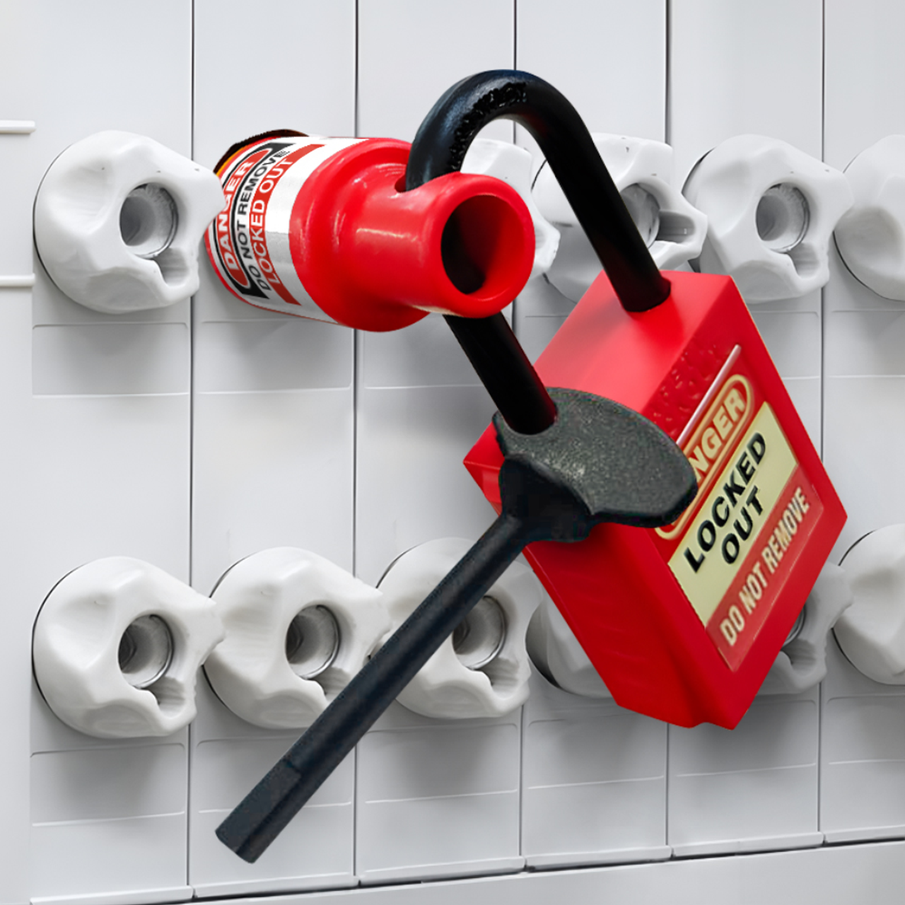 Round/Bottle Fuse Holder Lockout Round/Bottle Fuse Holder Lockout