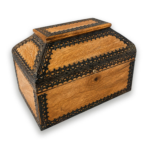 Character House Antique Timber Chest Box - 290 x 170 x 196mm