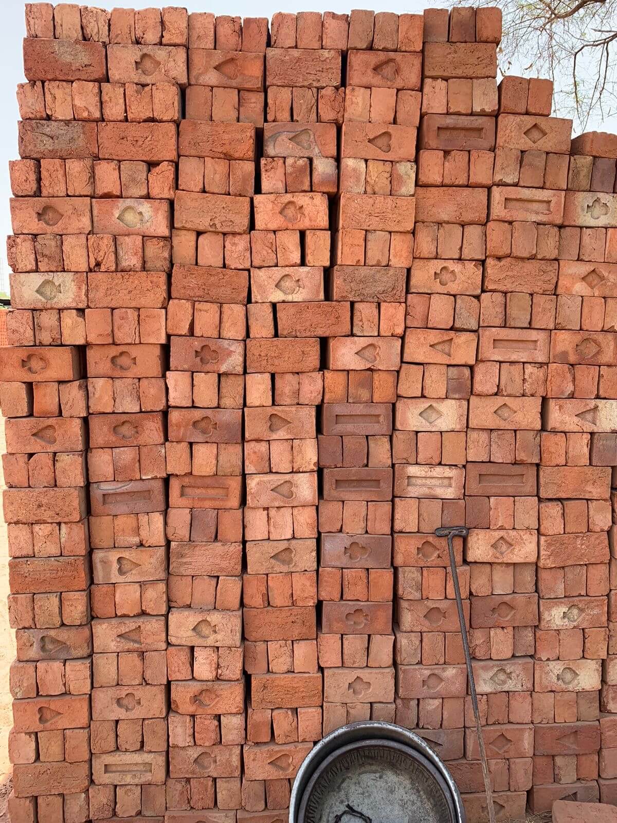 convict-bricks-mixed-frog-sandstock-1-pallet-hc2510-2.jpeg