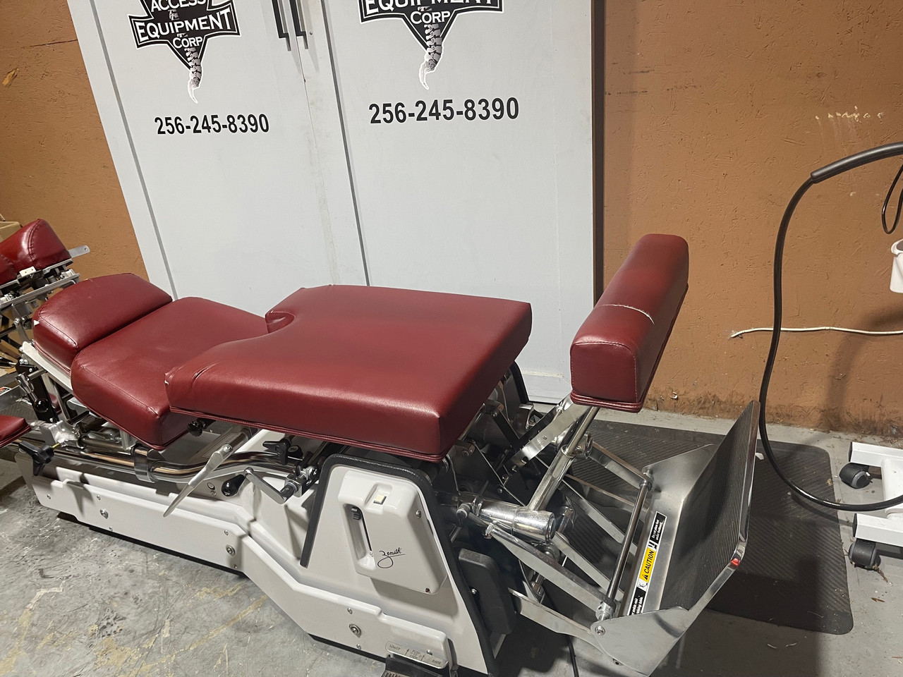 Zenith III 275 S Vertilift Table for sale