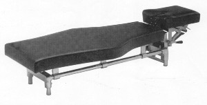 米国ゼニス社　130 サイドポスチャーテーブル　美品　上部頚椎用 Zenith 125 Side Posture Table