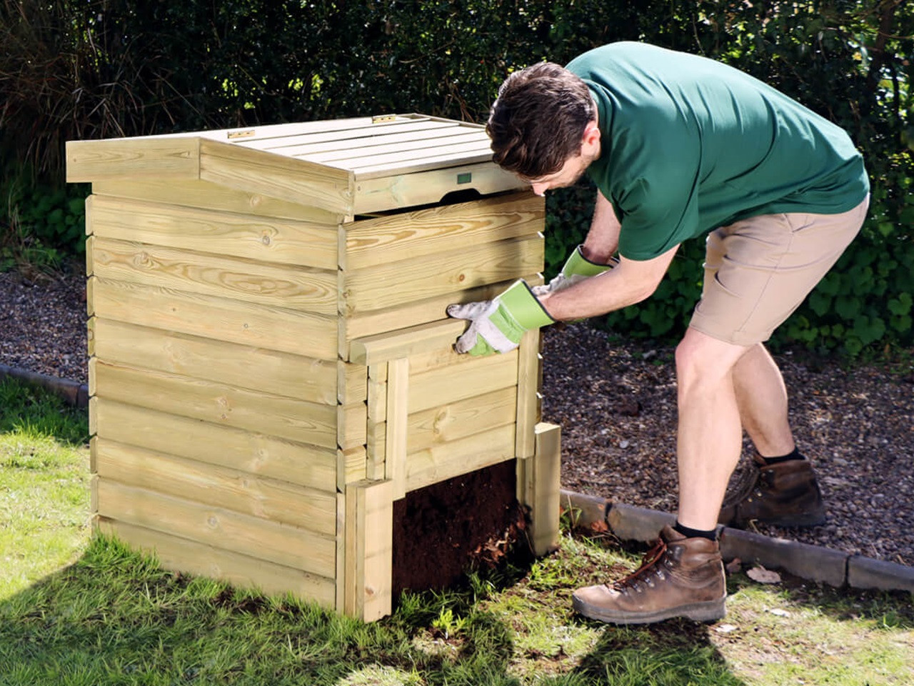Standard domestic compost bins