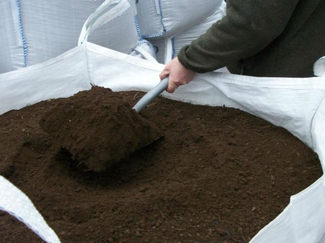 Screened Topsoil - Topsoil only - 1 Tonne