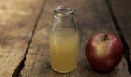 Making Home Pressed Apple Juice using a Spindle Press