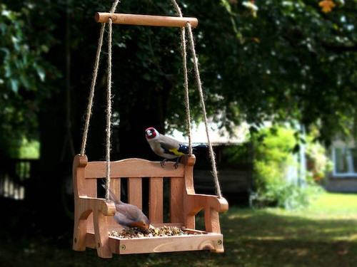 wildlife world wooden bird feeder
