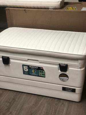 Marine Ultra Commercial Grade  94 Qt Cooler does not include cushion