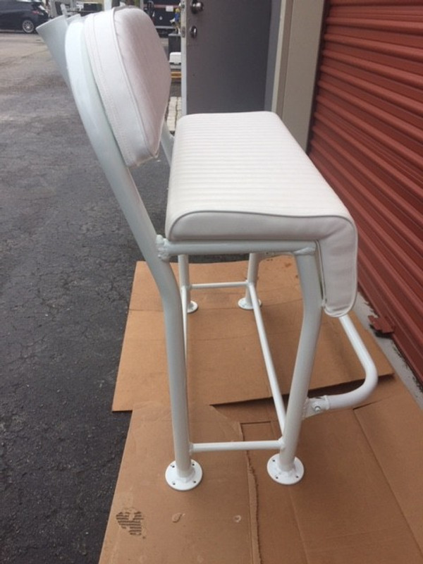 Leaning Post with foldable footrest, cushion bottom and backrest