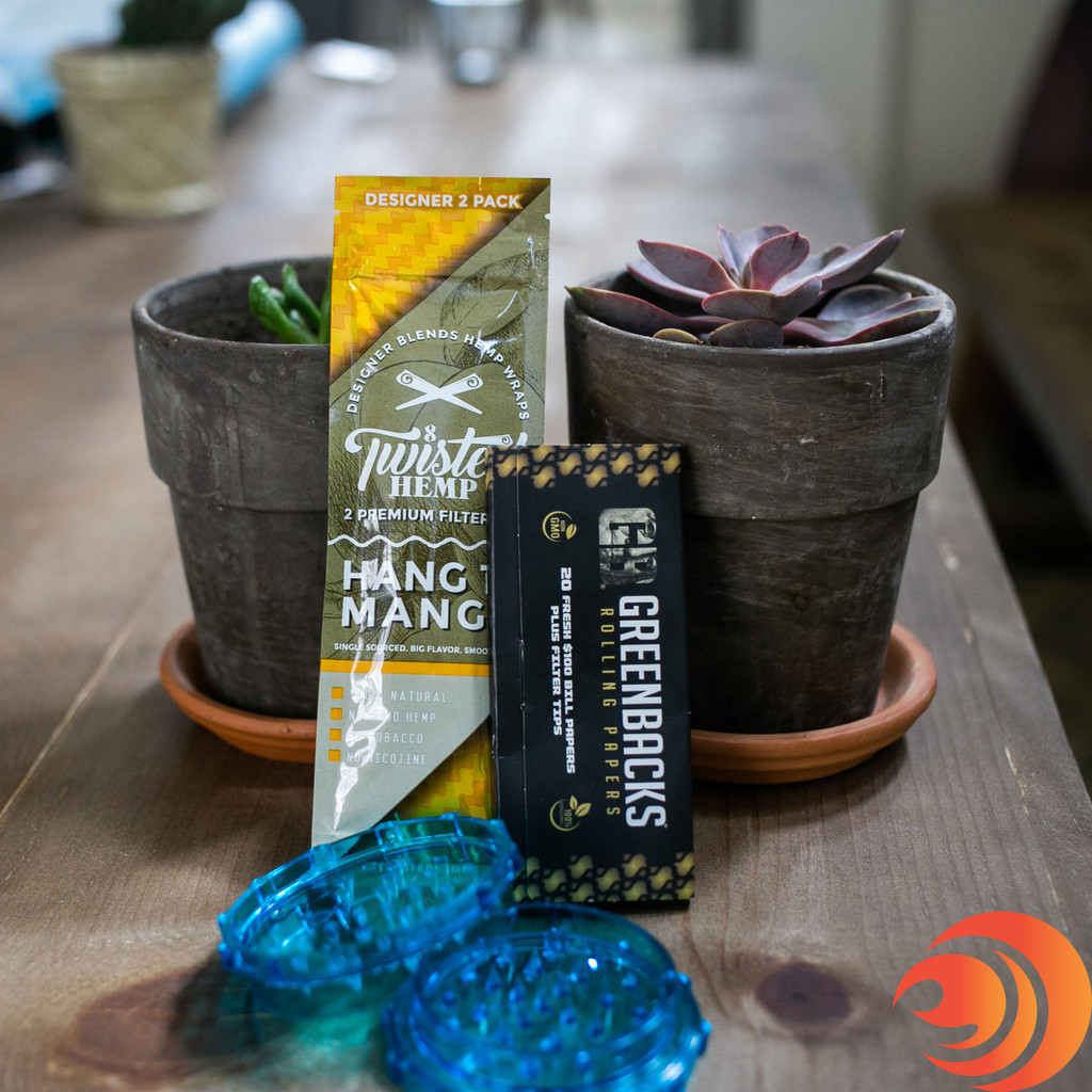 If you like flavored hemp papers, this smoker's rolling papers kit has Twisted Hemp Smooth Vanilla from Atomic Blaze smokeshop online.