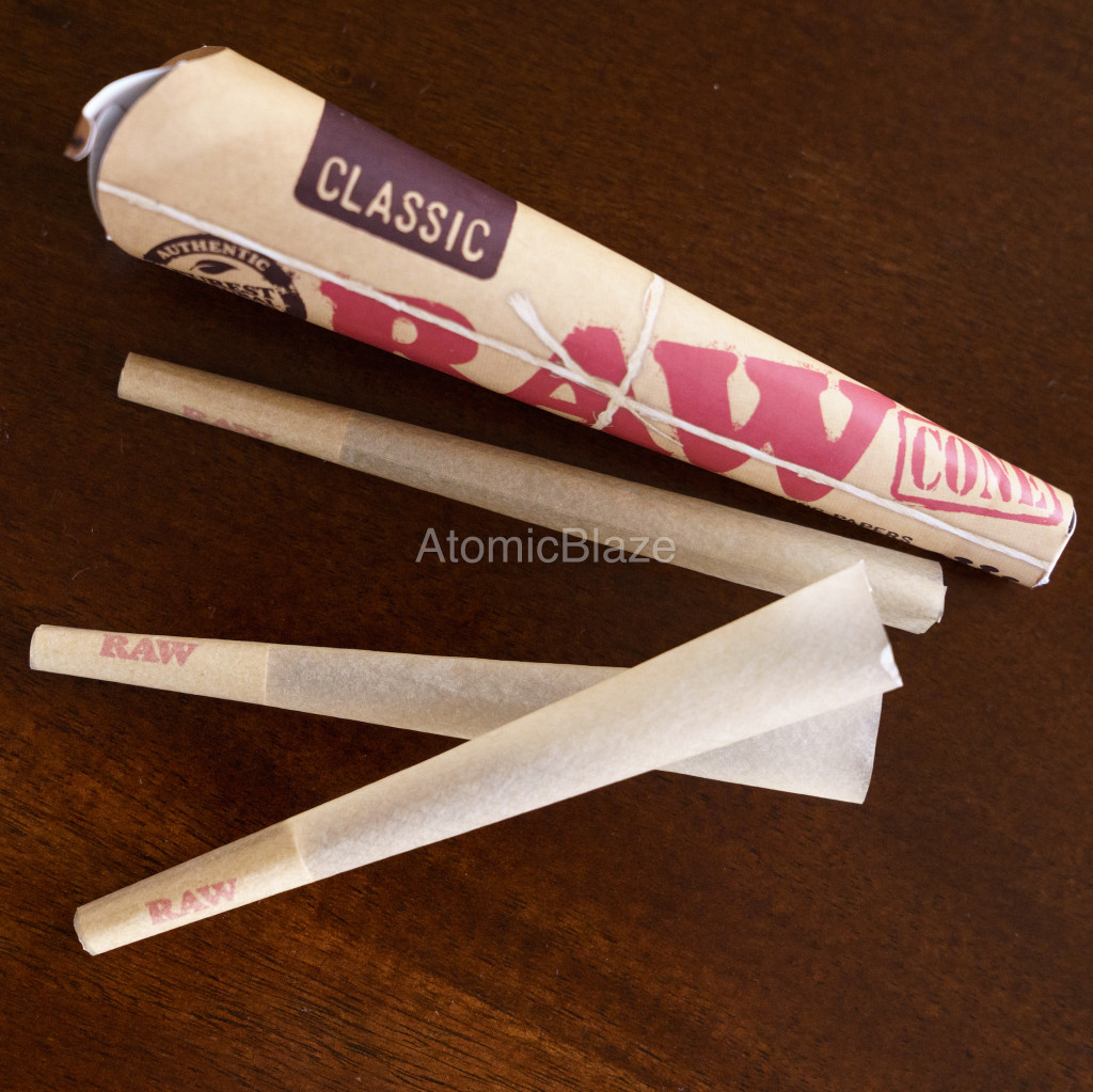 The Atomic PowerHitter Bundle from Atomic Blaze online smoke shop, includes Raw King Sized Classic Prerolled Cones.