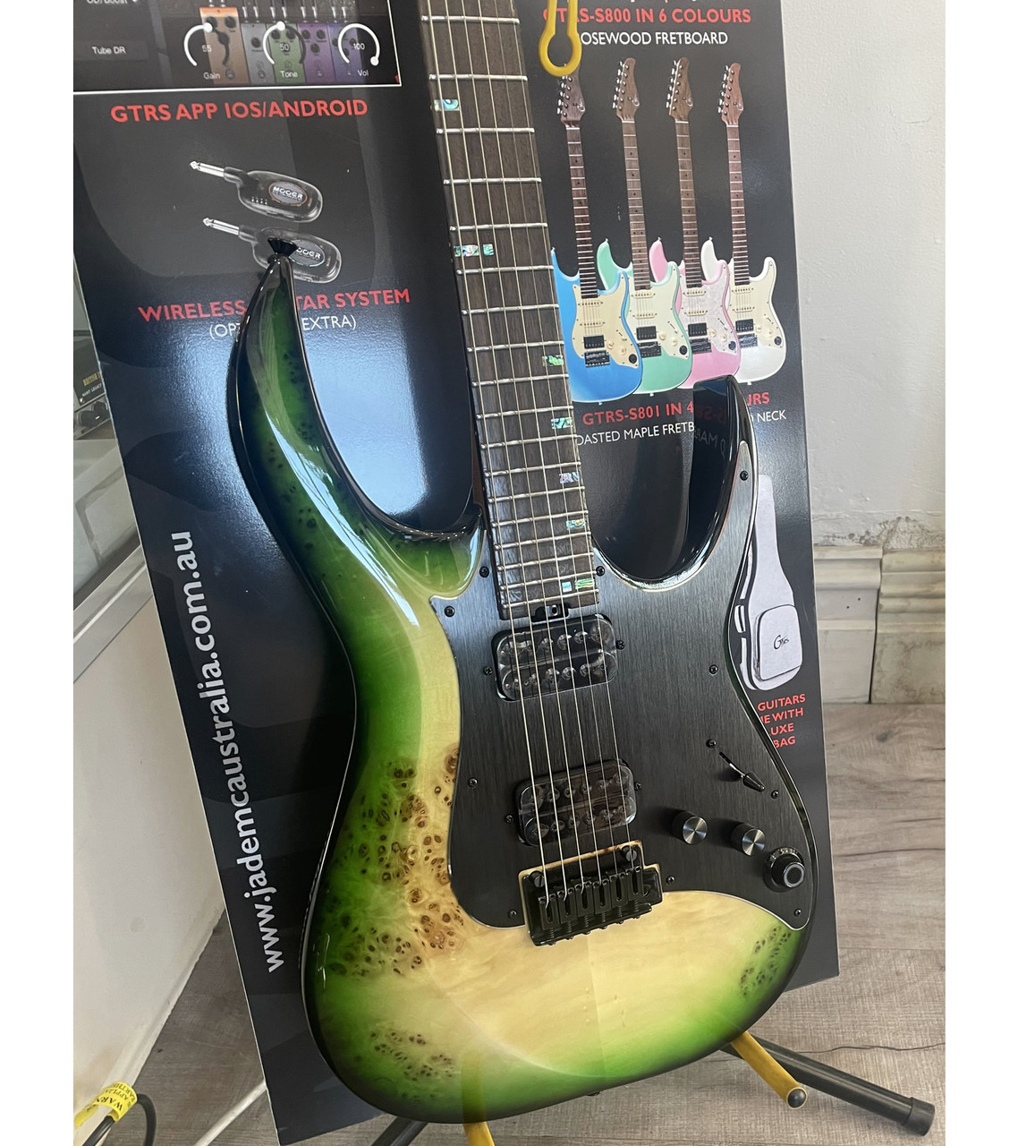 Mooer GTRS M810 Intelligent Guitar - Green Burst - bmusic