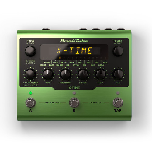 IK Multimedia AXE I/O Audio Interface + Amplitube 5 MAX Bundle