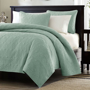 King size Seafoam Green Blue Coverlet Set with Quilted Floral Pattern Q280-KSF98144581