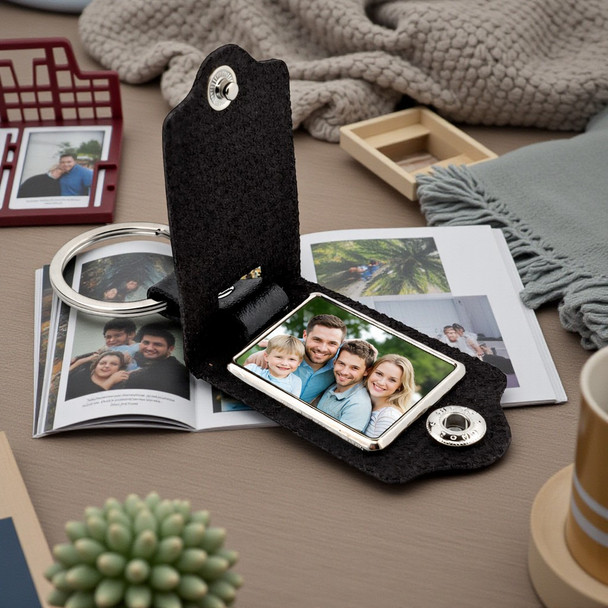 Personalized Leather Photo Keychain – Carry Your Loved Ones Everywhere
