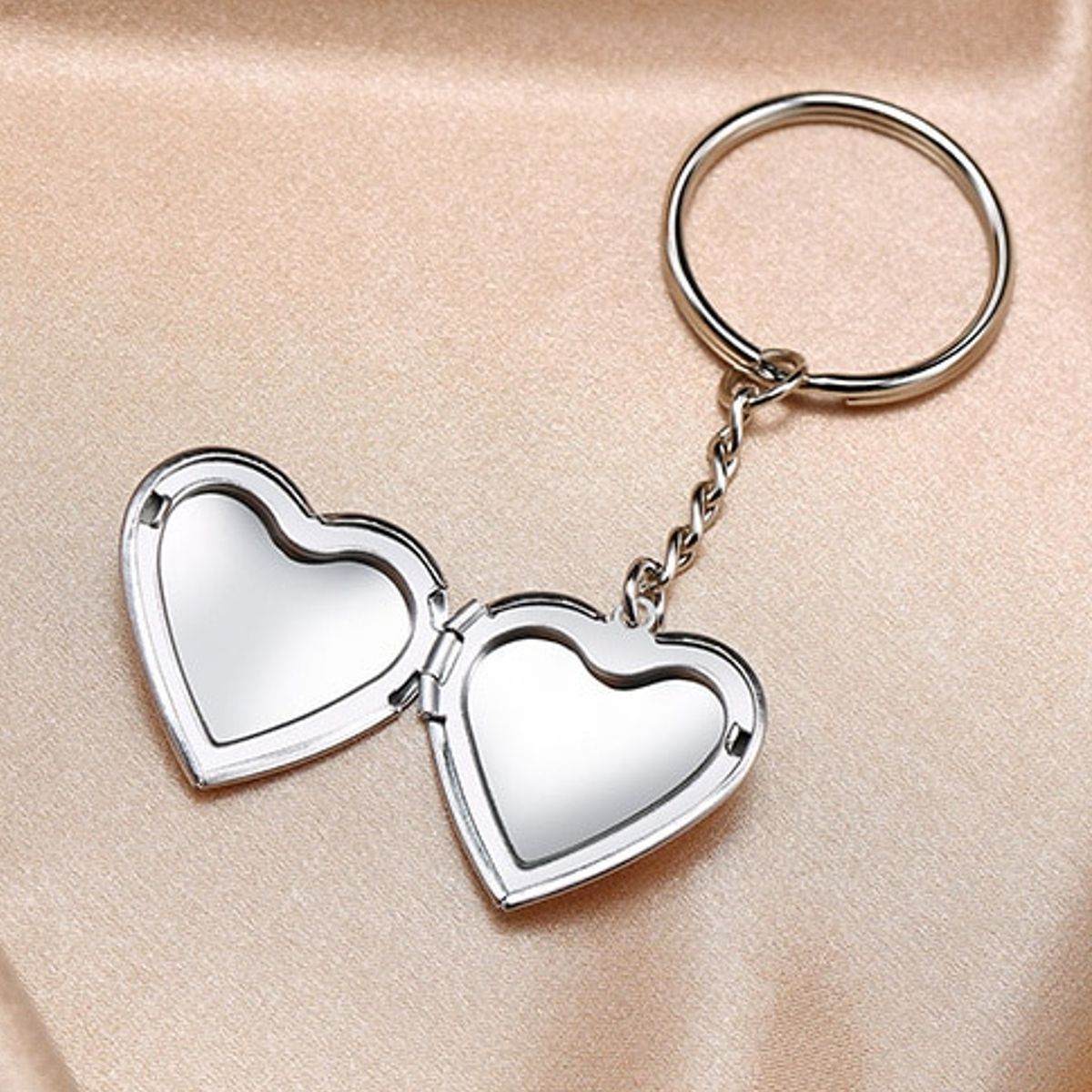 Stainless Steel Heart Locket Keychain For Family Memories