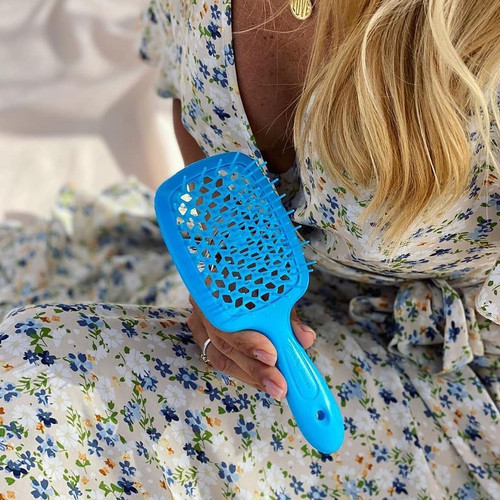 THE SUPERBRUSH - Fluro Blue