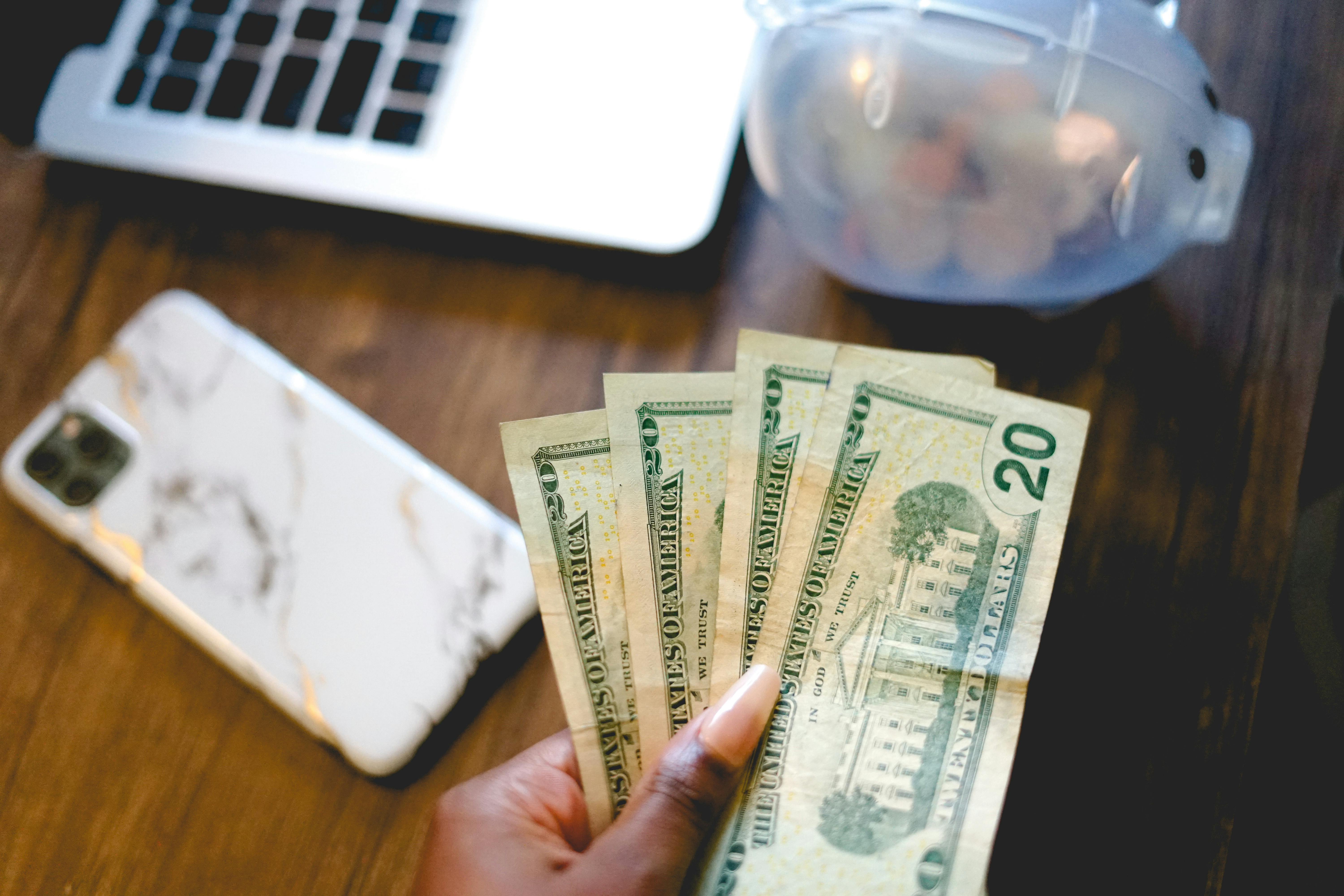 Beat the Heat Bills: How a Tankless Water Heater Saves US Homeowners Money This Summer