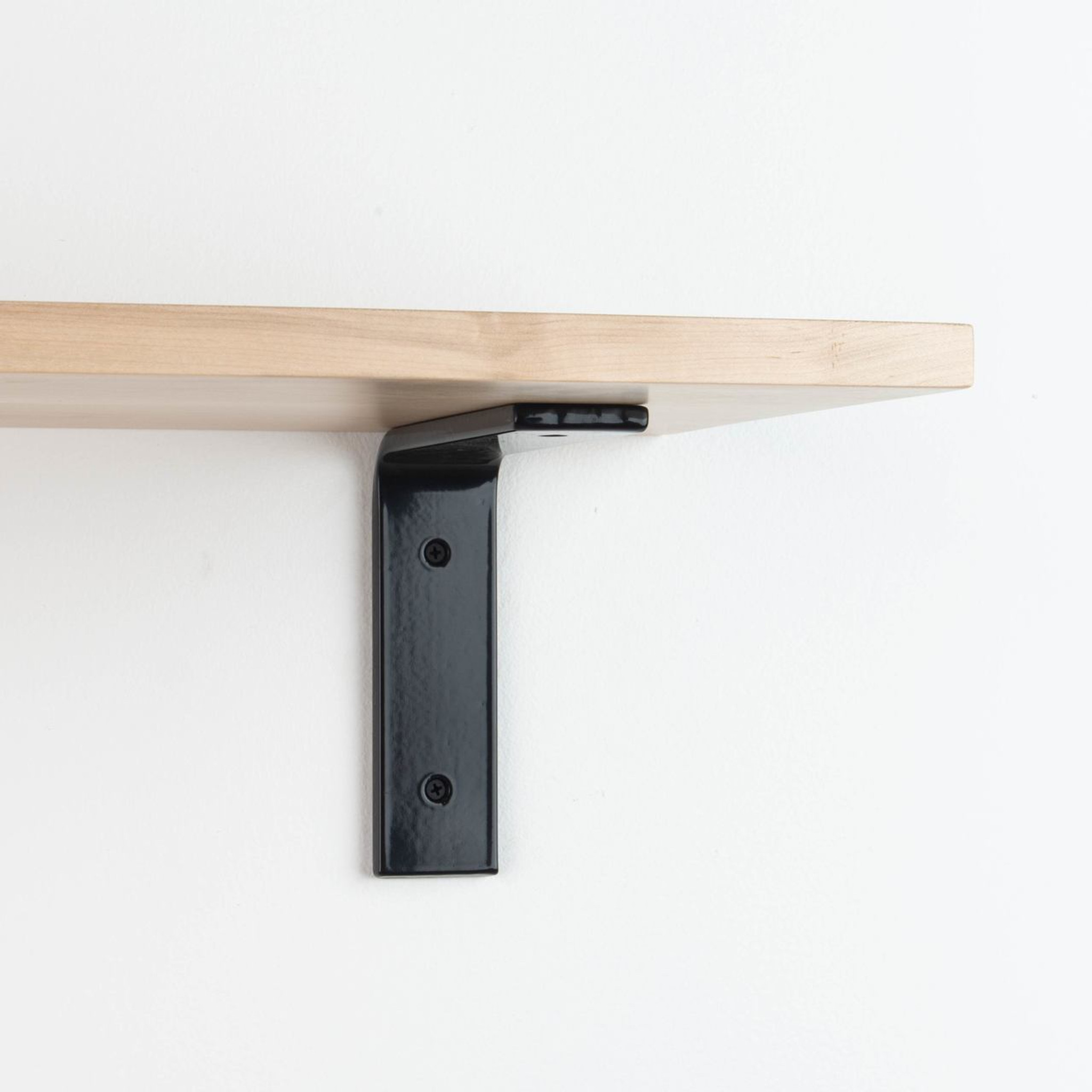 https://cdn11.bigcommerce.com/s-5k9p6e0vik/images/stencil/2048x2048/products/616/4107/03-leif-shelf-system-nearly-naked-maple-blackhardware-front-detail__06798.1541009928.1280.1280__28394.1658839261.jpg?c=2