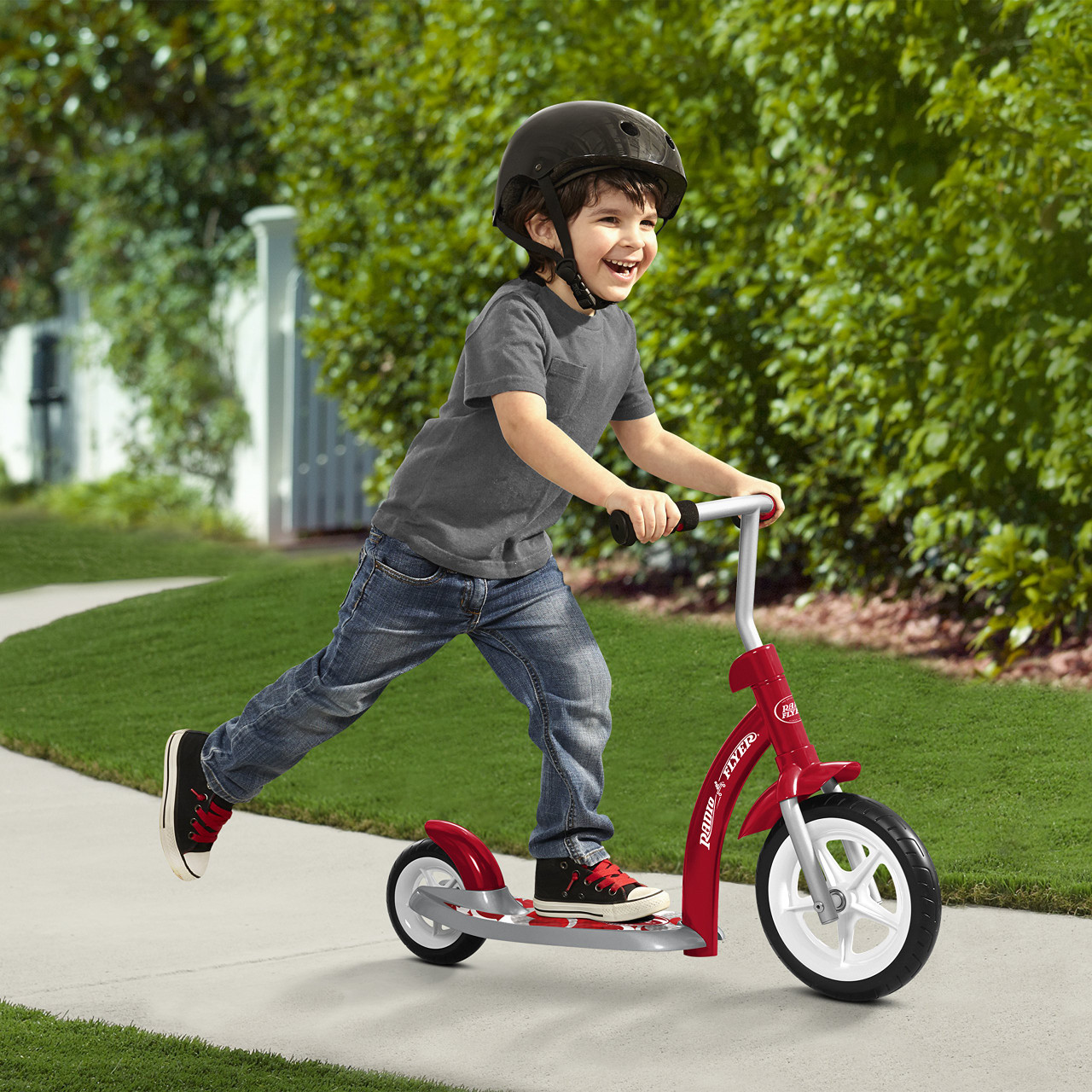 【新品未使用】ストライダー：RADIO FLYER Radio Flyer Stingray & Fun Drifting Ride-On
