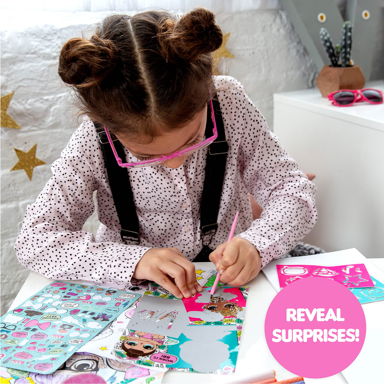 L.O.L. Surprise! 3-in-1 Stylin' Studio by Horizon Group USA, DIY Craft  Activity Kit, Enjoy Scrapbooking, Color Pages, Secret Diary & Decking Up  Paper