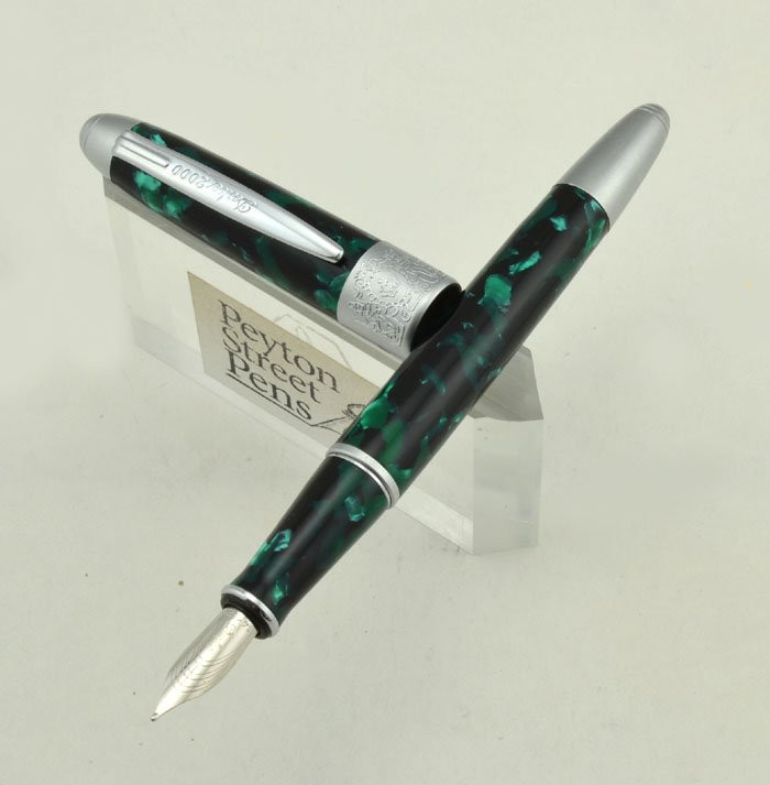 Duke 2000 Fountain Pen - Green Marble Resin, Chrome Trim, Fine 14k Nib (New in Box)