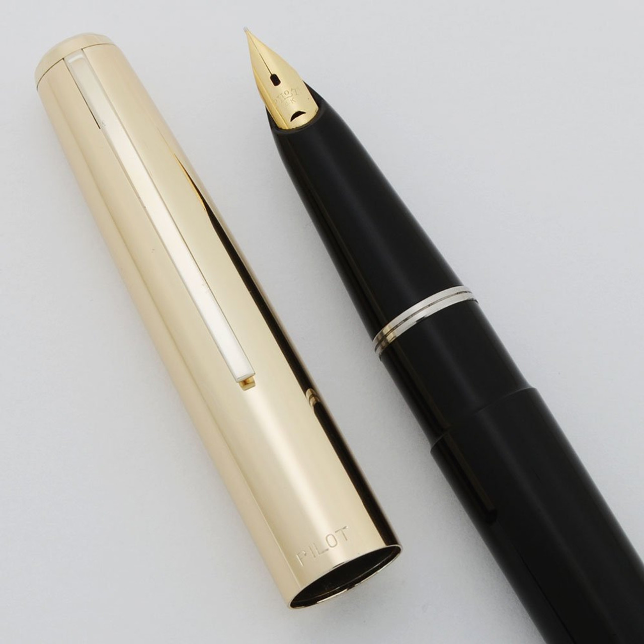 Pilot Super 100 Fountain Pen (1950s) - Black with Gold Cap, Knob Filler, Extra Fine 14k Nib (Superior in Leather Case, Works Well)