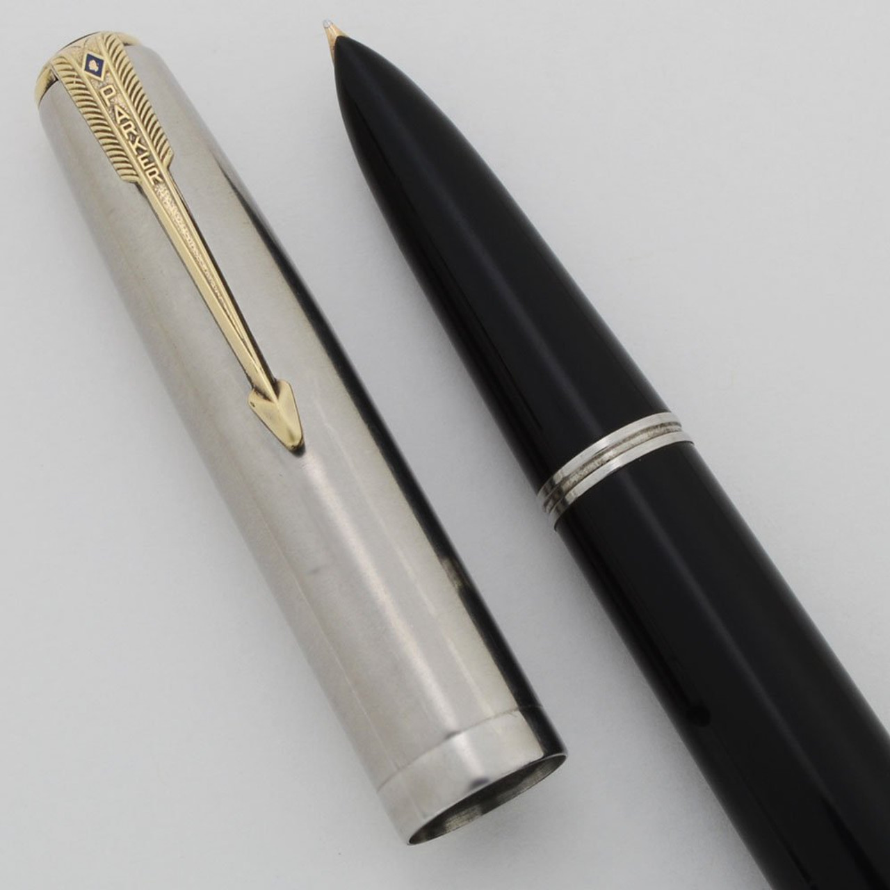 Parker 51 Vacumatic Fountain Pen (1946) - Black, Lustraloy Cap, Medium (Very Nice, Restored)