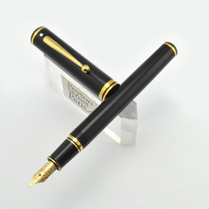 Sheaffer Connaisseur Fountain Pen - First Year, Black, Flexible Fine 18k Nib (Very Nice)