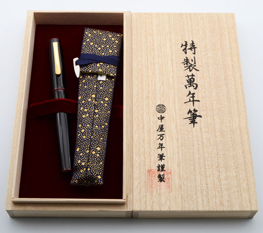 Nakaya Neo Standard Fountain Pen - Kuro-tamenuri, 14k Soft-Med Nib