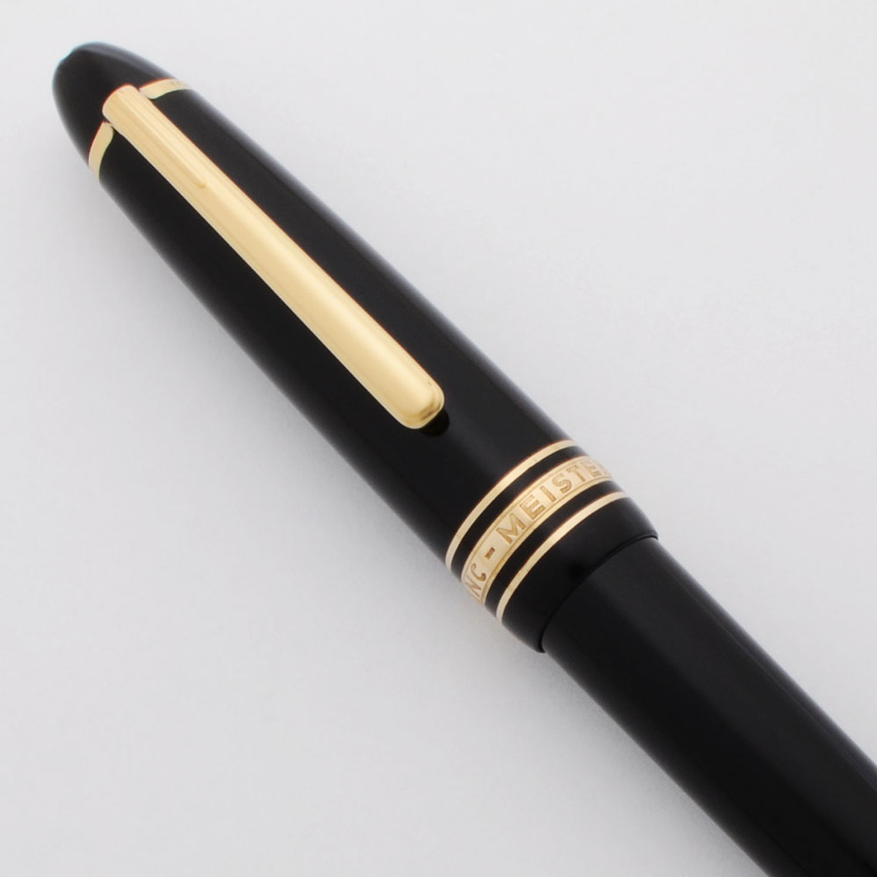 MONTBLANC Meisterstück Classique Resin and Gold-Plated Ballpoint Pen for  Men