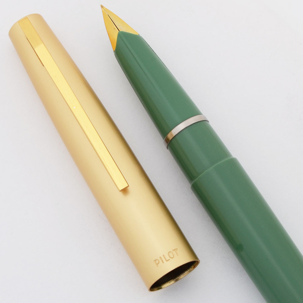 Pilot 3A Fountain Pen (1970s) - Green w Satin Gold Cap, Fine GP