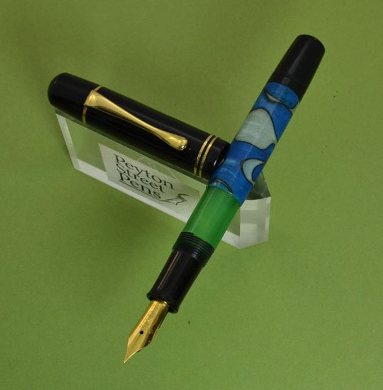efficiënt optellen Discriminatie op grond van geslacht Pelikan 100N Fountain Pen - Custom Bind Sleeve, OM Nib (Excellent) - Peyton  Street Pens