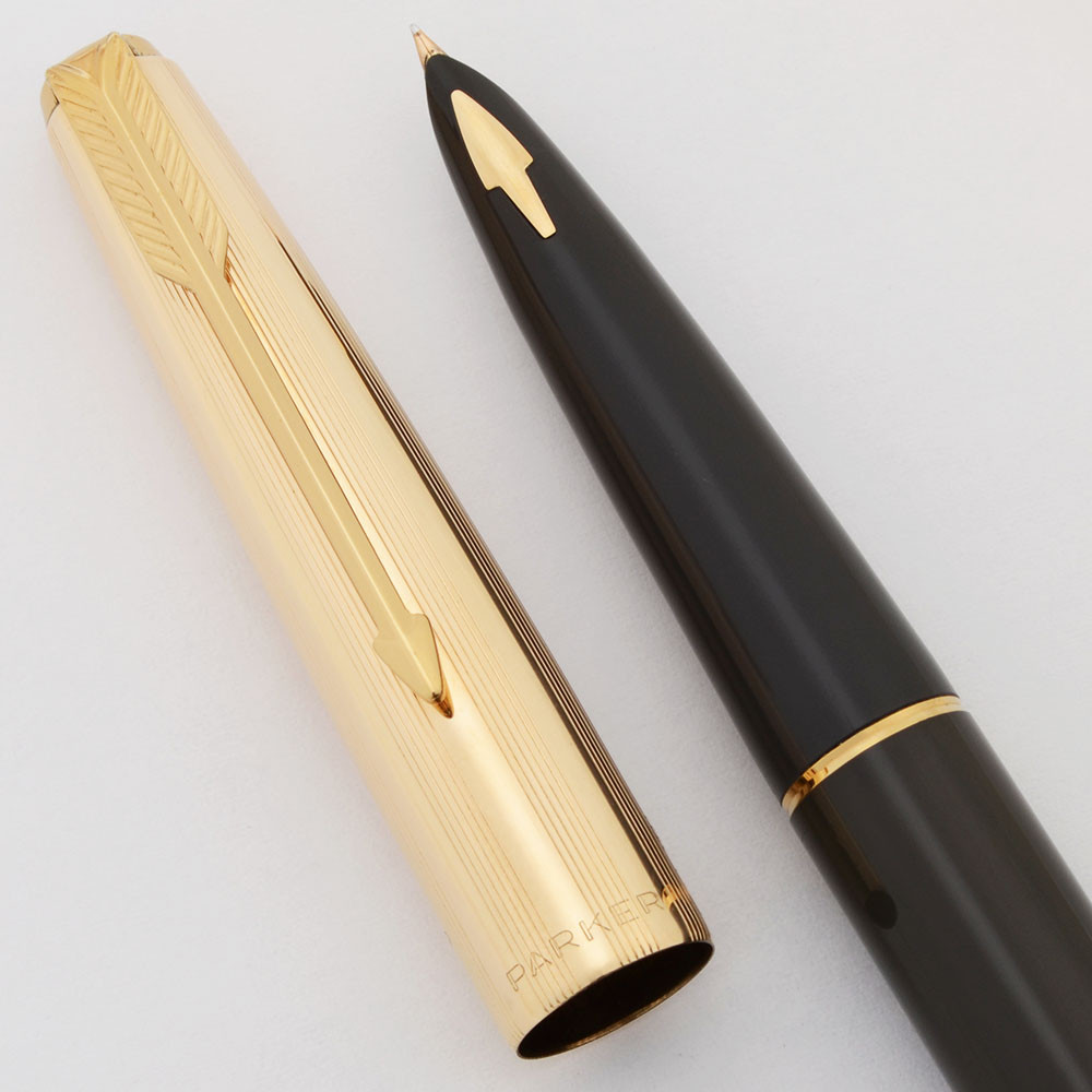 PARKER 61 ヴィンテージ 万年筆　USA アンティーク Parker 61 Fountain Pen Mk II (1962-69) - Grey w Gold Filled Cap
