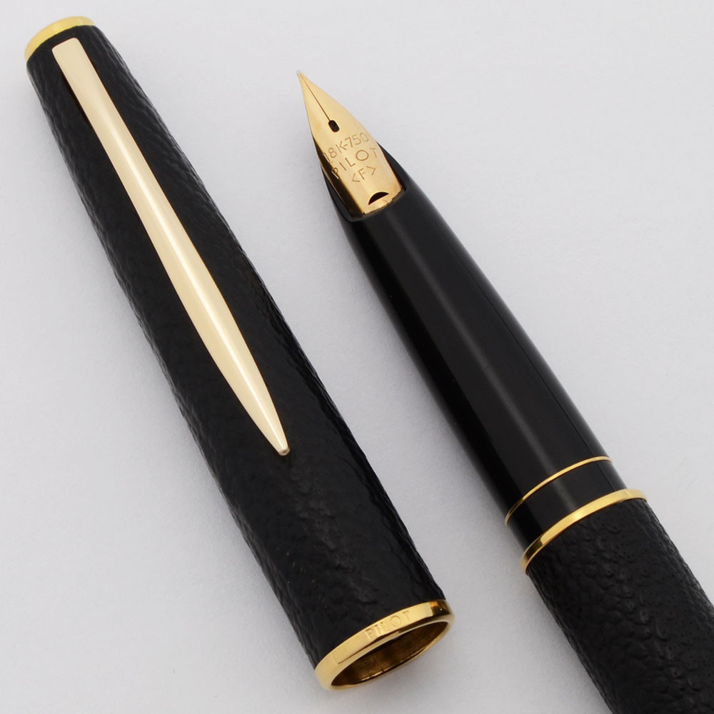 Pilot Fountain Pen (1970s) - Black Sheepskin w/GT, C/C, Fine 18k