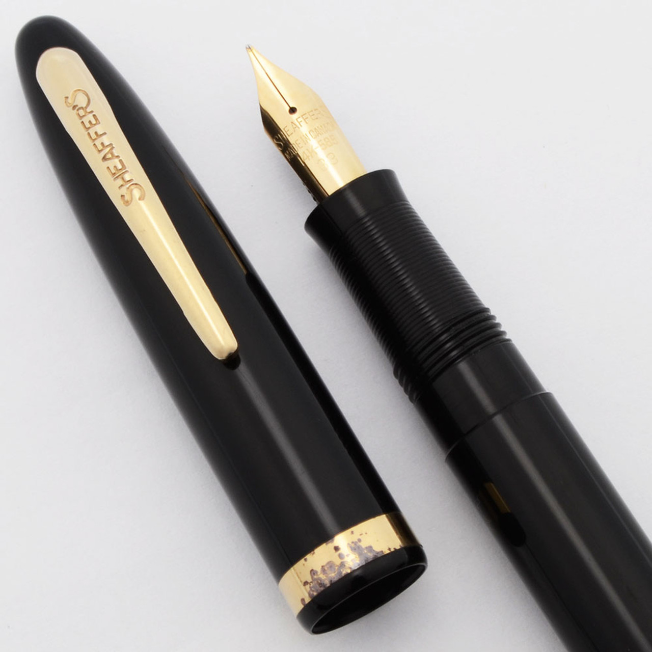 Sheaffer Admiral Touchdown Fountain Pen (Canada, 1948) - Black w/GT, Medium 14k #33 Nib (Excellent, Restored)