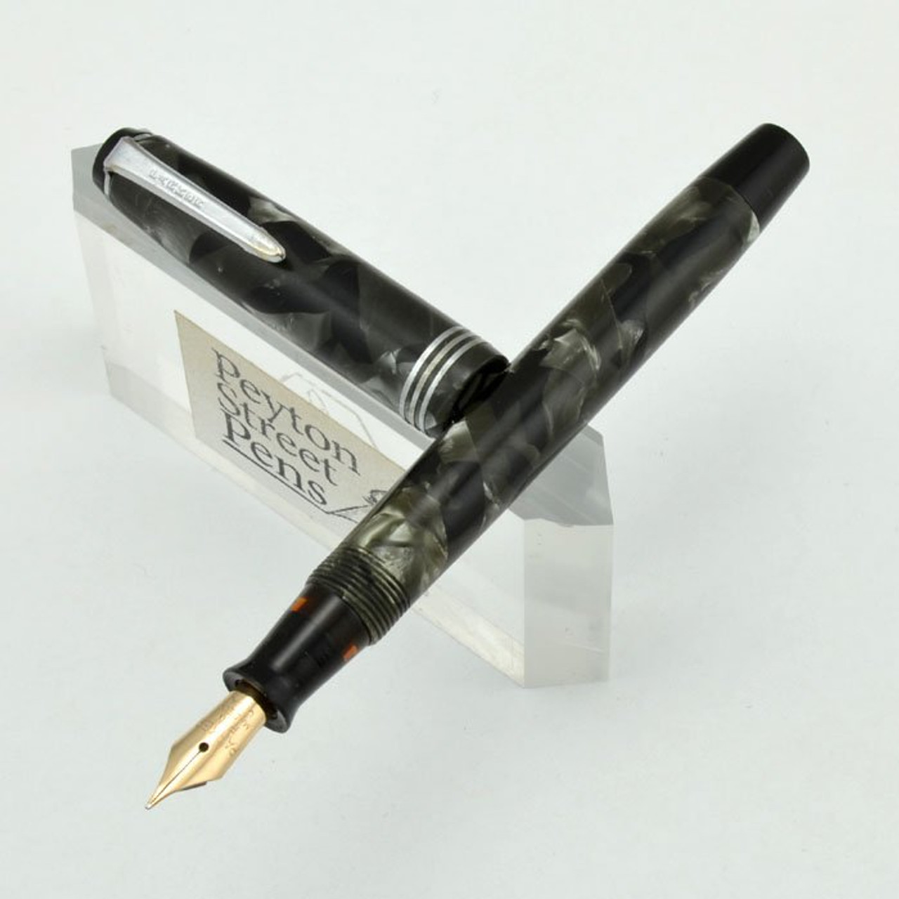 Parker Challenger Junior - 1939, Grey Marble, Uncommon Flexible Fine Nib, Button Fill (Excellent, Restored)