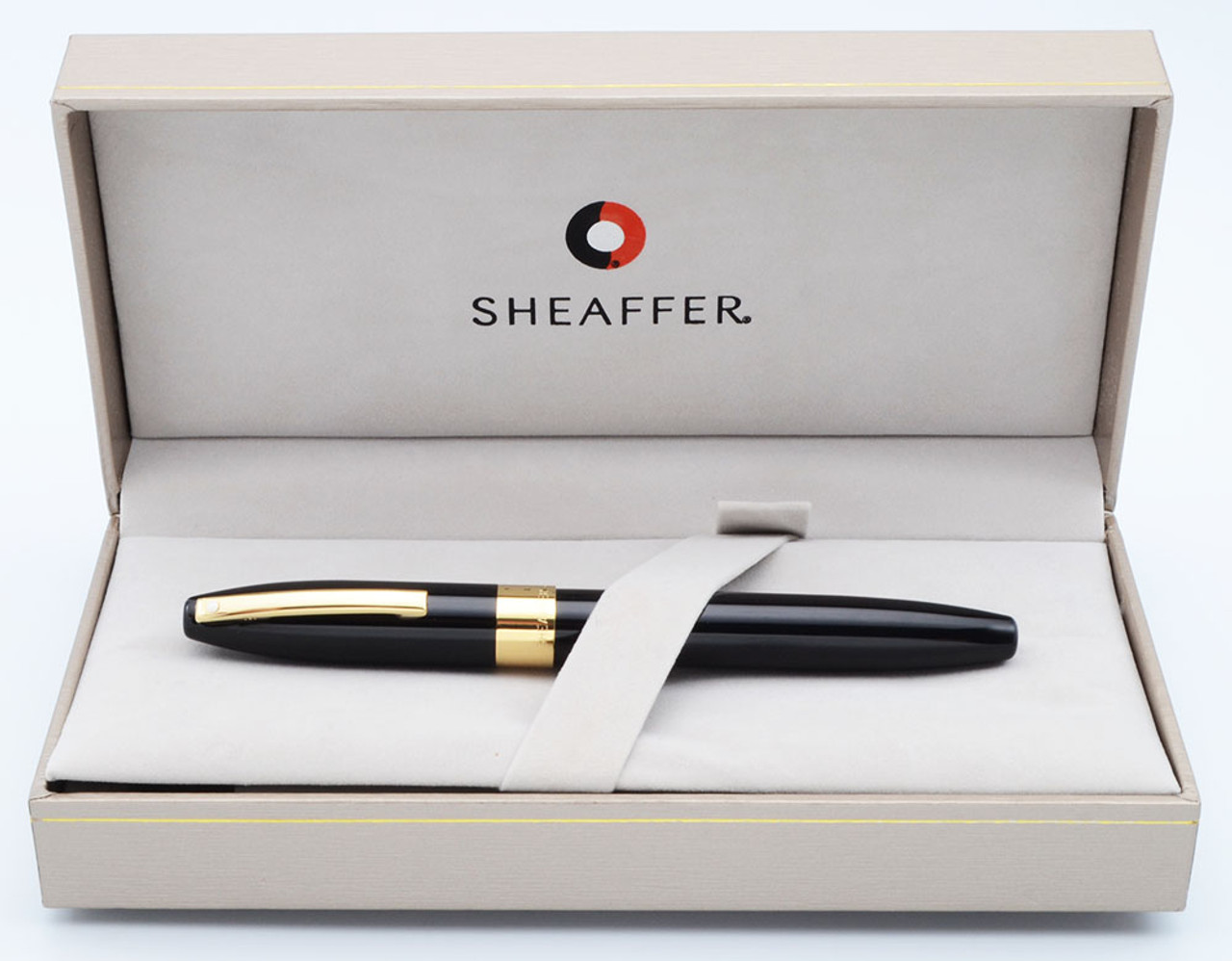 Sheaffer Legacy Heritage Fountain Pen - Black, Gold Trim, 18k Fine (Near Mint in Box, Works Well)