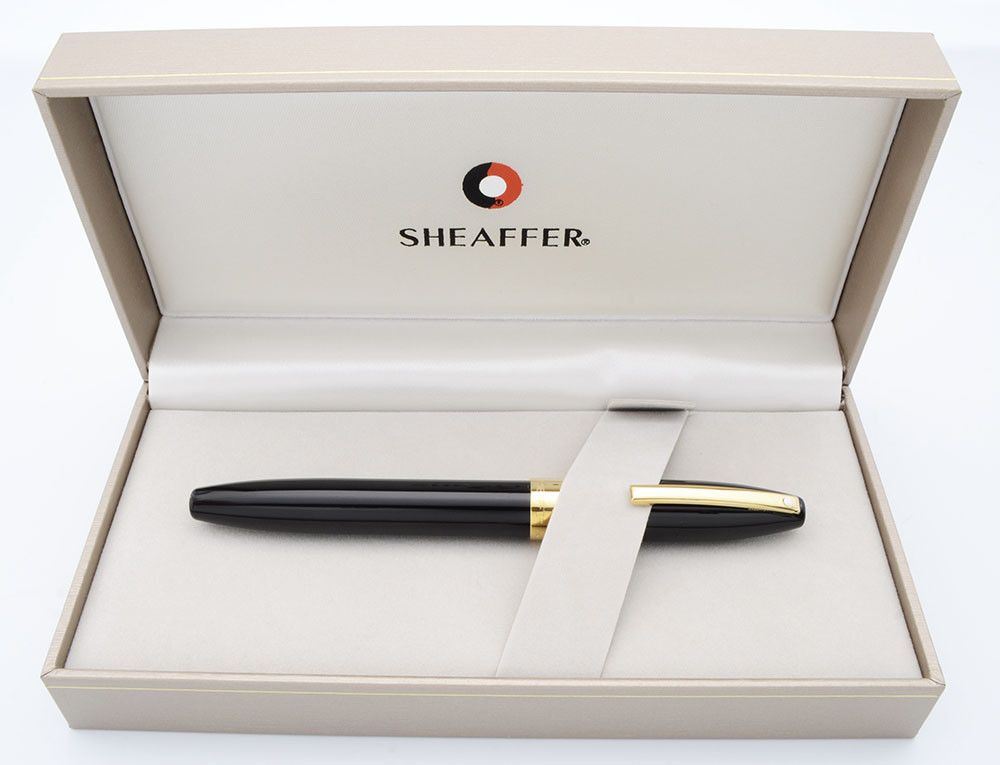 Sheaffer Legacy Heritage Fountain Pen - Black, Gold Trim, Fine 18k