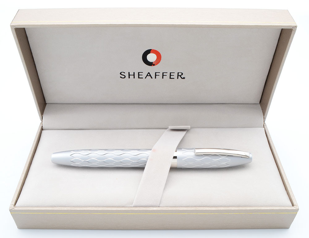 Sheaffer Legacy Heritage Fountain Pen - Emperor's Silver, Fine 18k