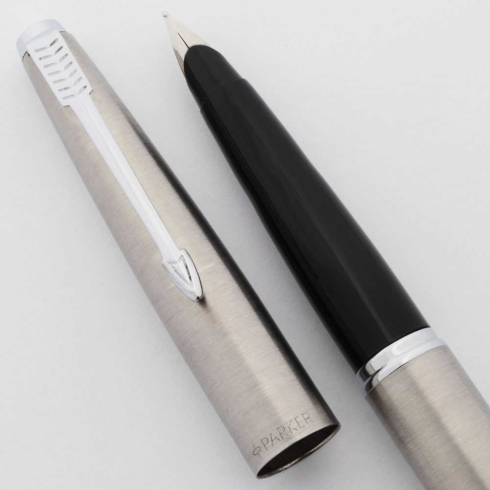 Parker 45 Flighter Fountain Pen (1982) - Brushed Steel w/Chrome