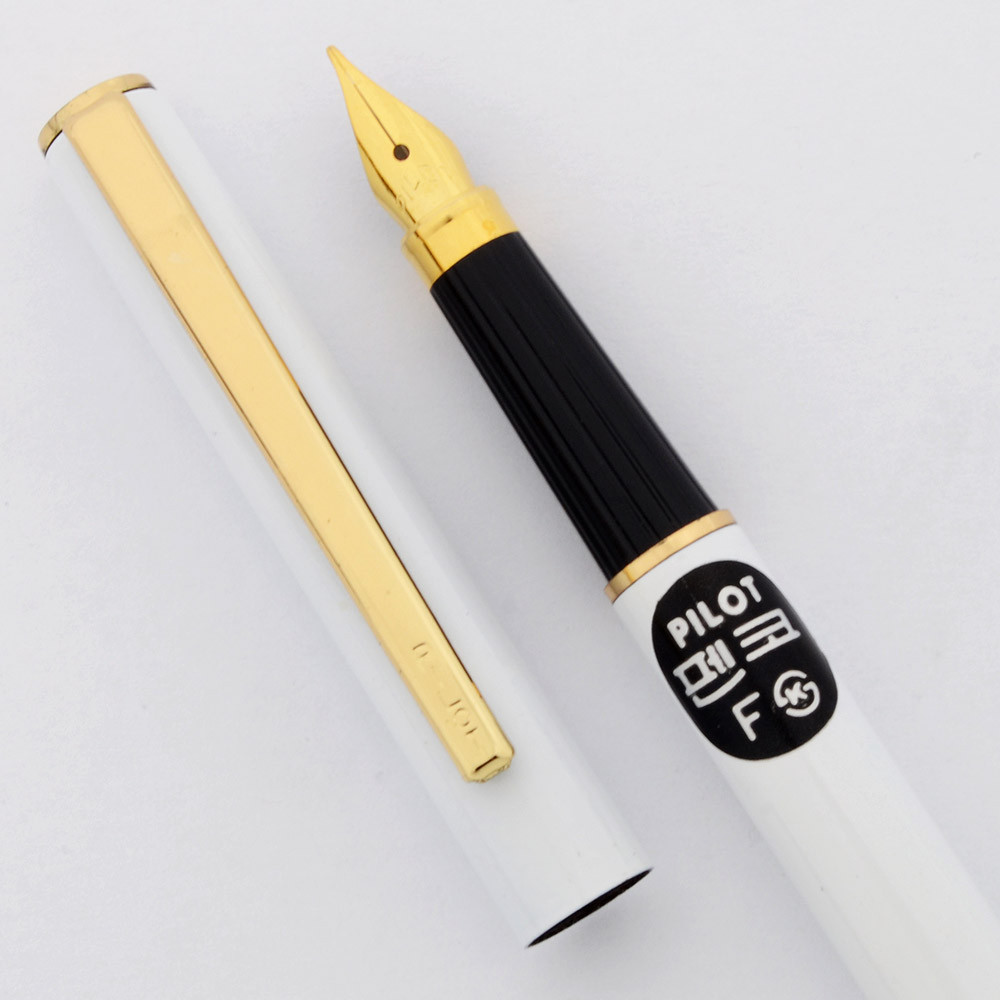 Pilot "Penko" Fountain Pen (1980s) - White w GP Trim, Fine GP Nib (Excellent, Works Well)
