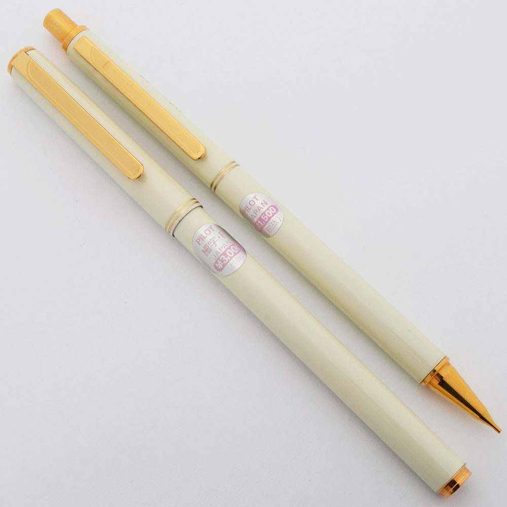 Pilot Menuet Fountain Pen & Pencil Set - Ivory Pearl w GT,  Fine GP Steel Nib (Excellent, Works Well)
